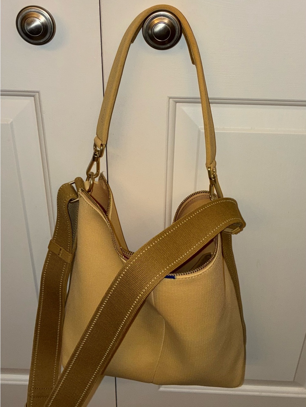 Like New Rothy’s Mini Zip Bucket Bag ButterYellow - Picture 10 of 12